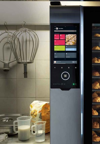 Interior cuptor si tavi